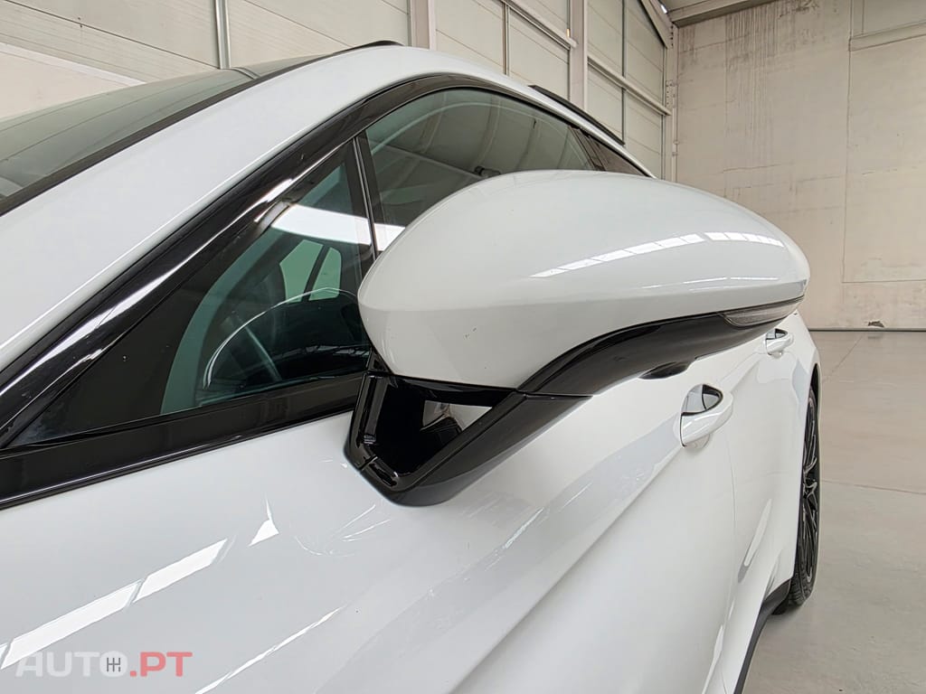 Porsche Panamera 4 e-hybrid
