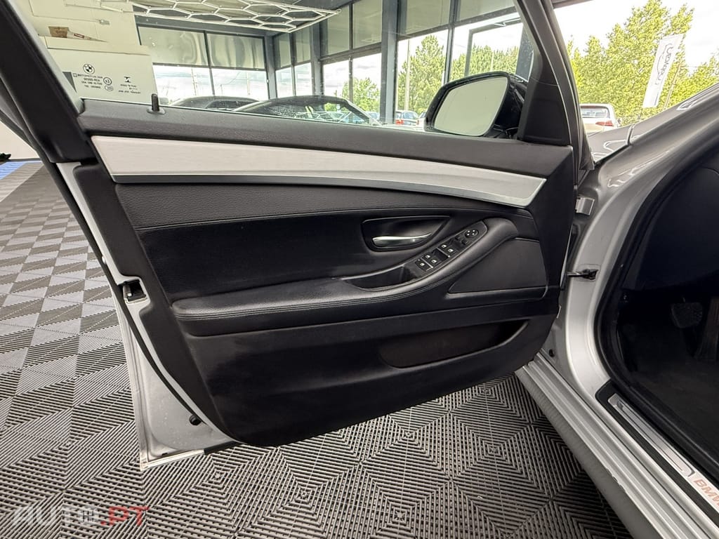 BMW 525 d Line Luxury Auto