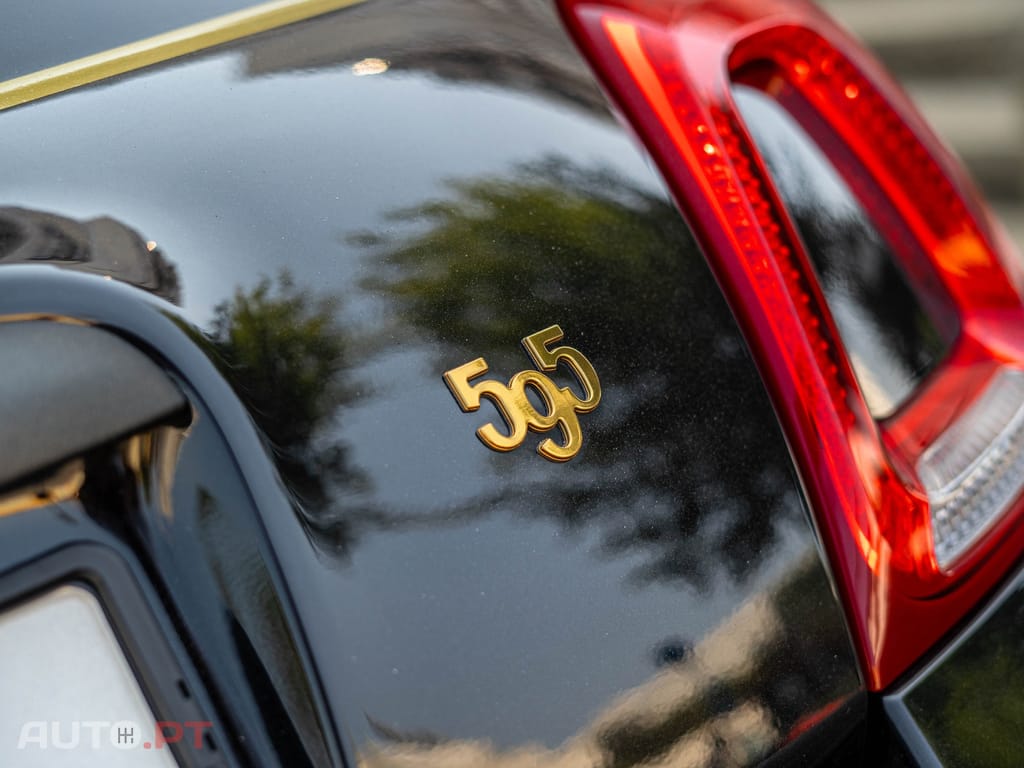 Abarth 595C 1.4 T-Jet Scorpioneoro