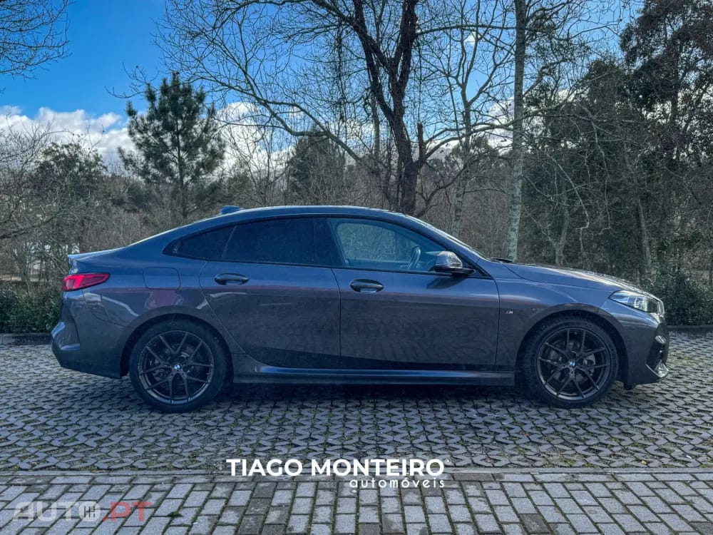 BMW 218 i Pack Desportivo M