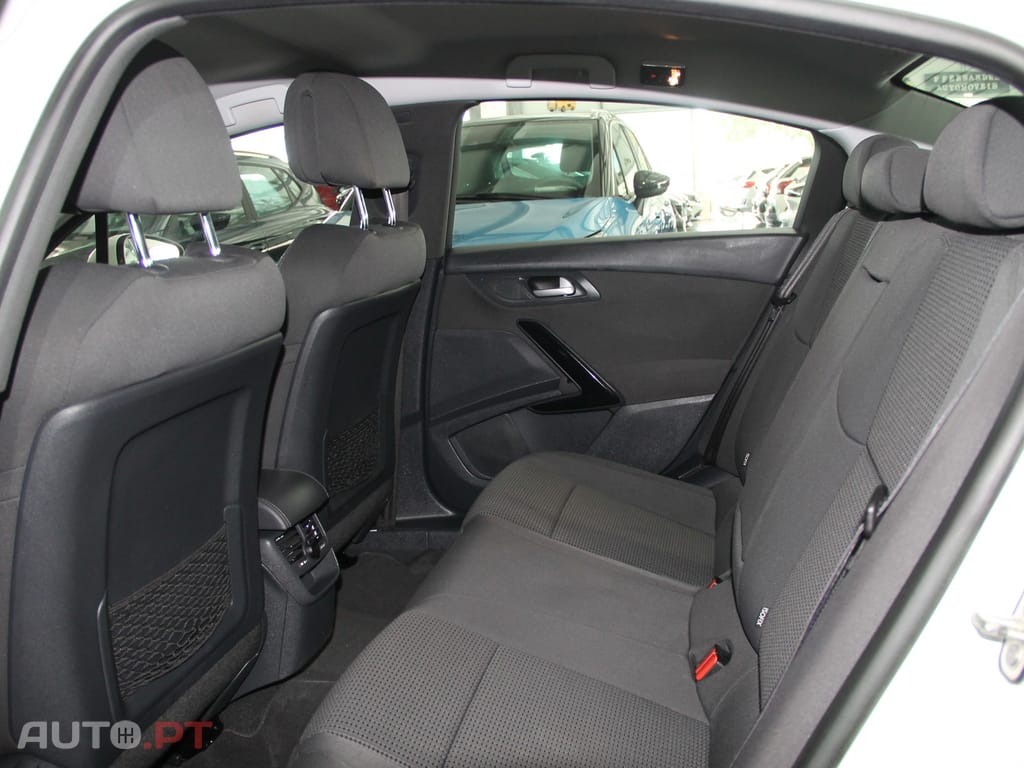 Peugeot 508 2.0 HDi Hybrid4 2-Tronic