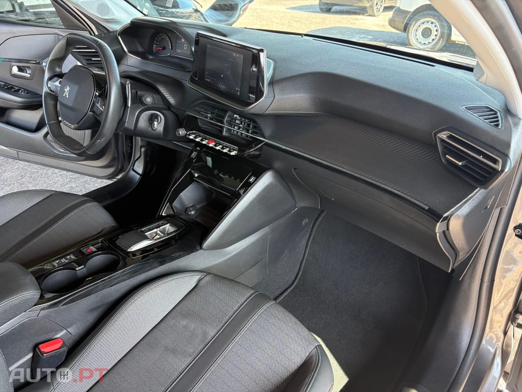 Peugeot 208 1.2 PureTech Allure Pack EAT8