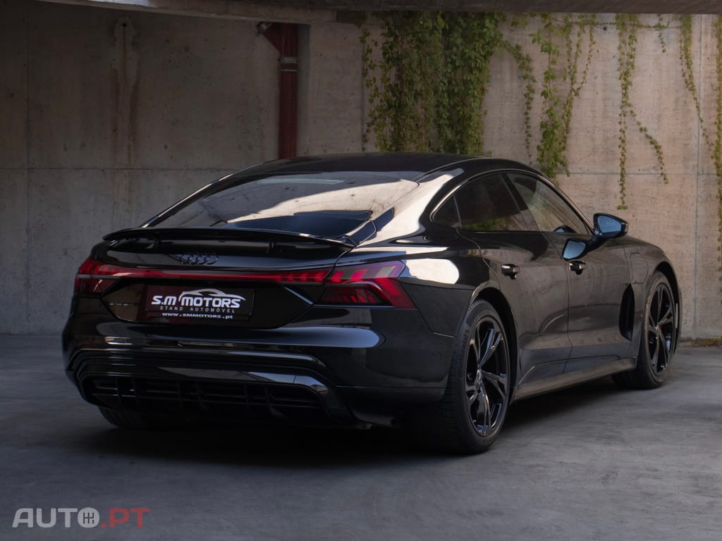 Audi E-Tron GT quattro