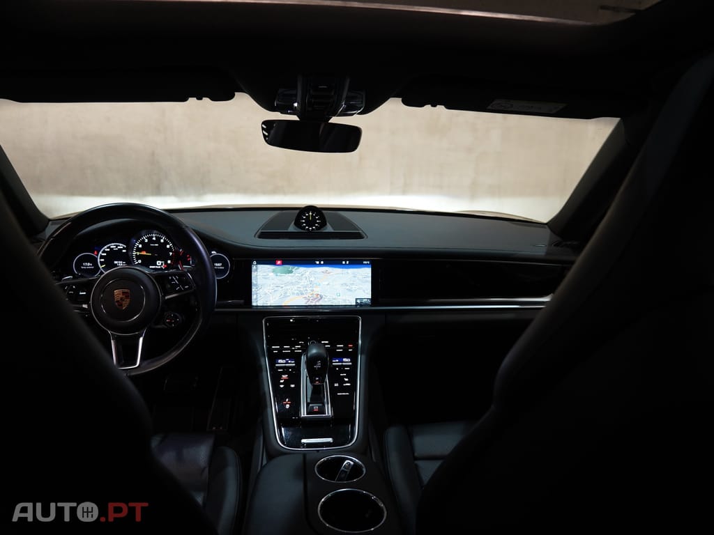 Porsche Panamera 4 E-Hybrid