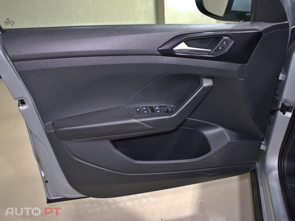 Volkswagen T-Cross 1.0 TSI Urban DSG