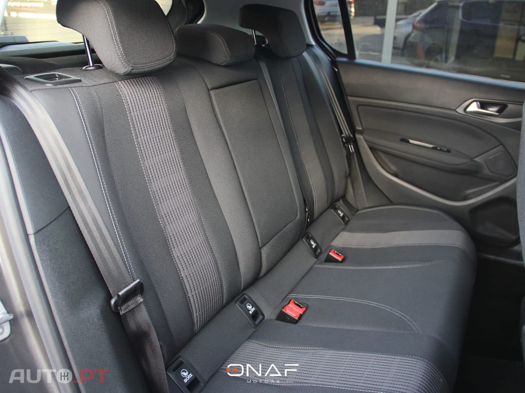 Peugeot 308 1.2 Pure Tech 110