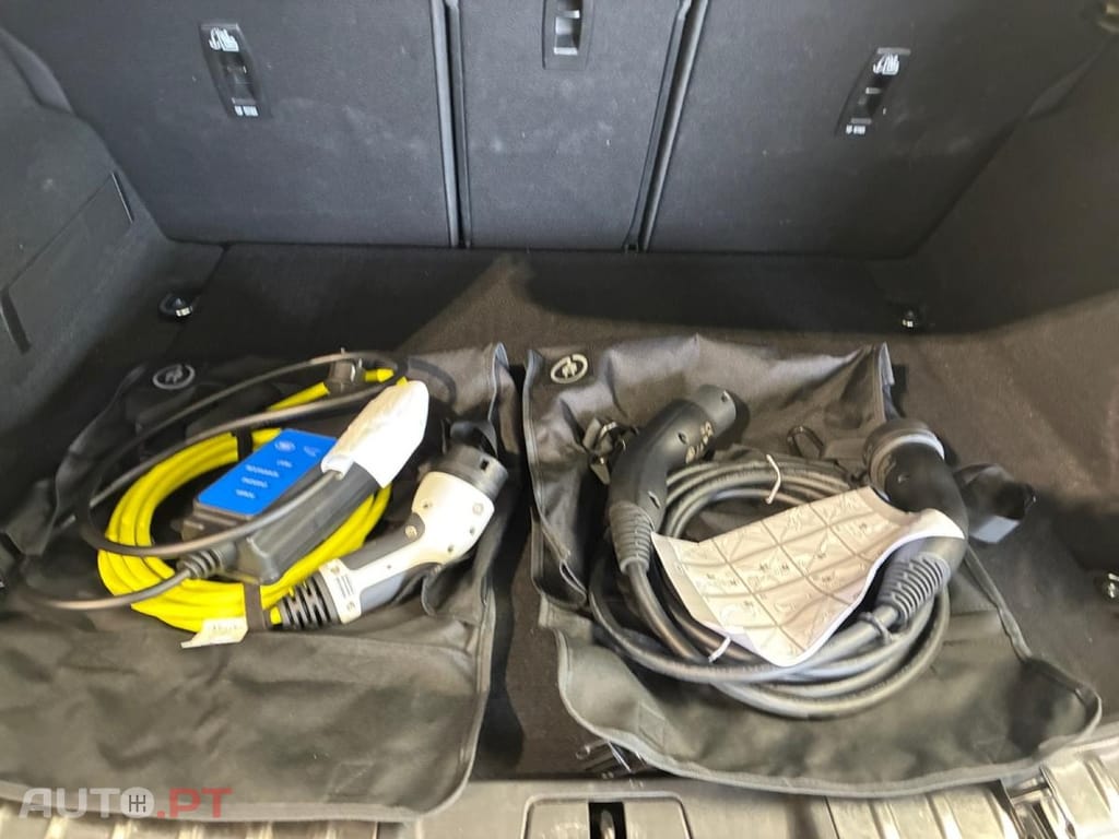 Land Rover Evoque 1.5 P300e AWD R-Dynamic HSE Auto