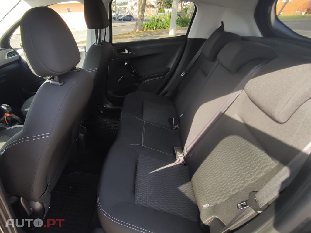 Peugeot 208 1.2 Pure Tech