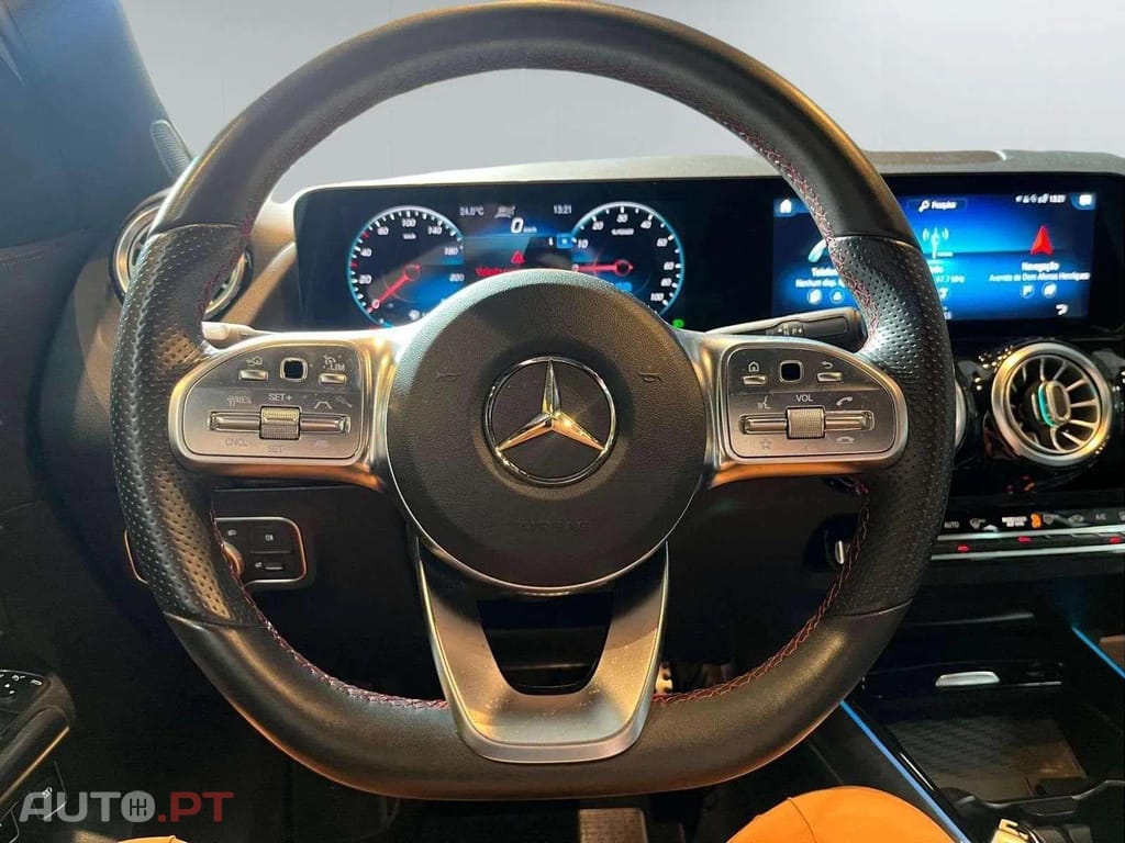 Mercedes-Benz GLA 250 e AMG LINE
