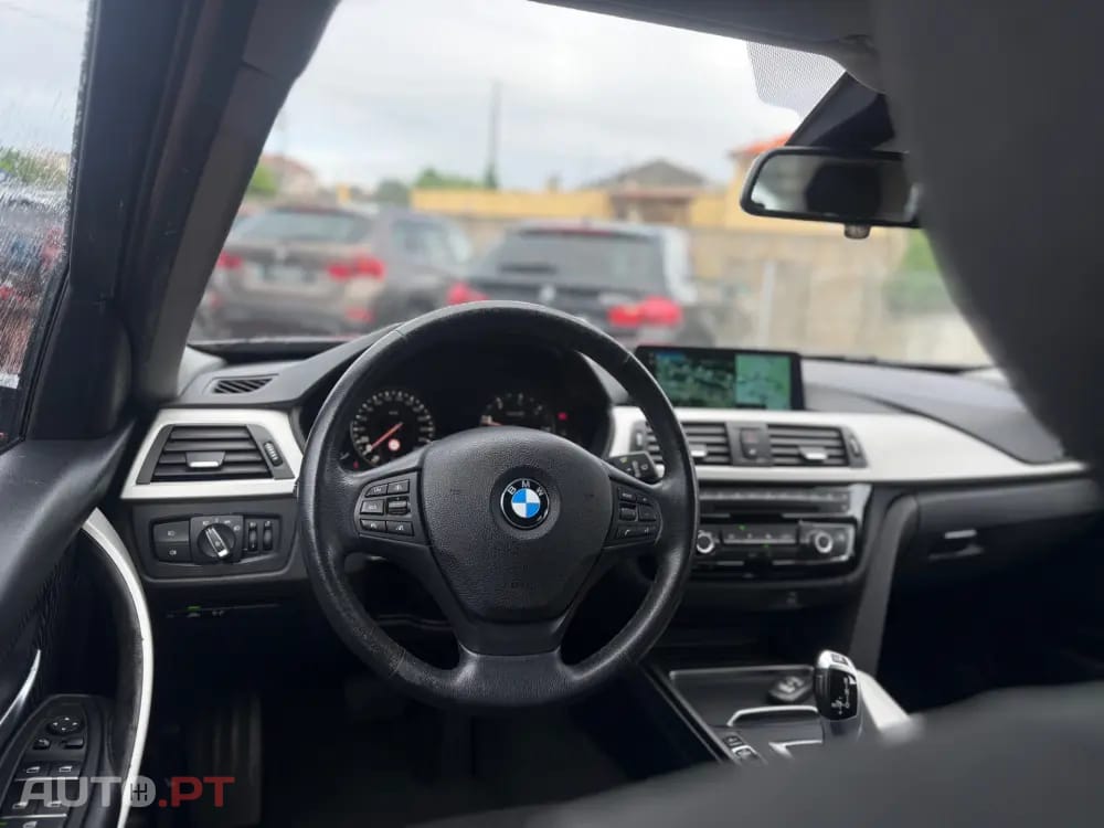 BMW 320 xDrive Auto