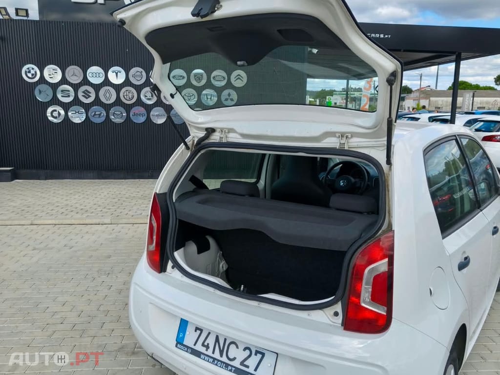 Volkswagen Up! 1.0 Take