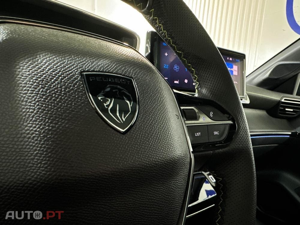 Peugeot E-208 51 kWh GT