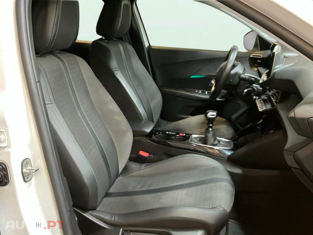 Peugeot 2008 1.2 PureTech Allure