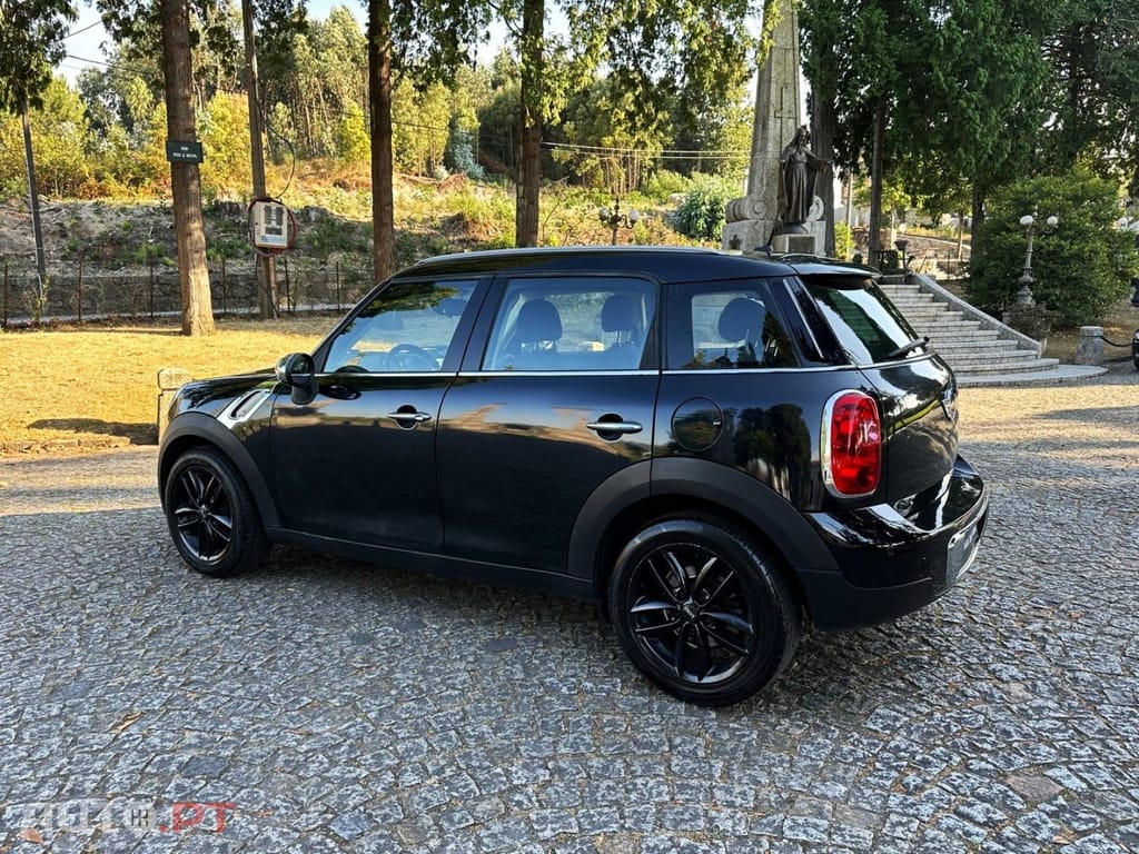 MINI Countryman One D
