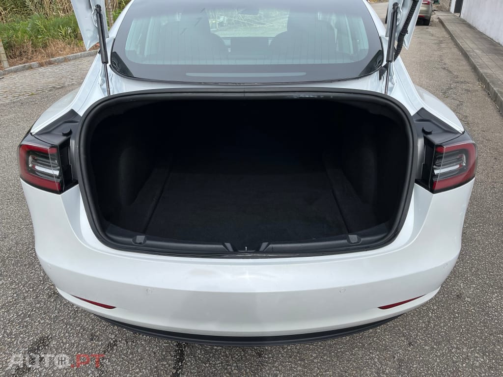 Tesla Model 3 Tração Traseira