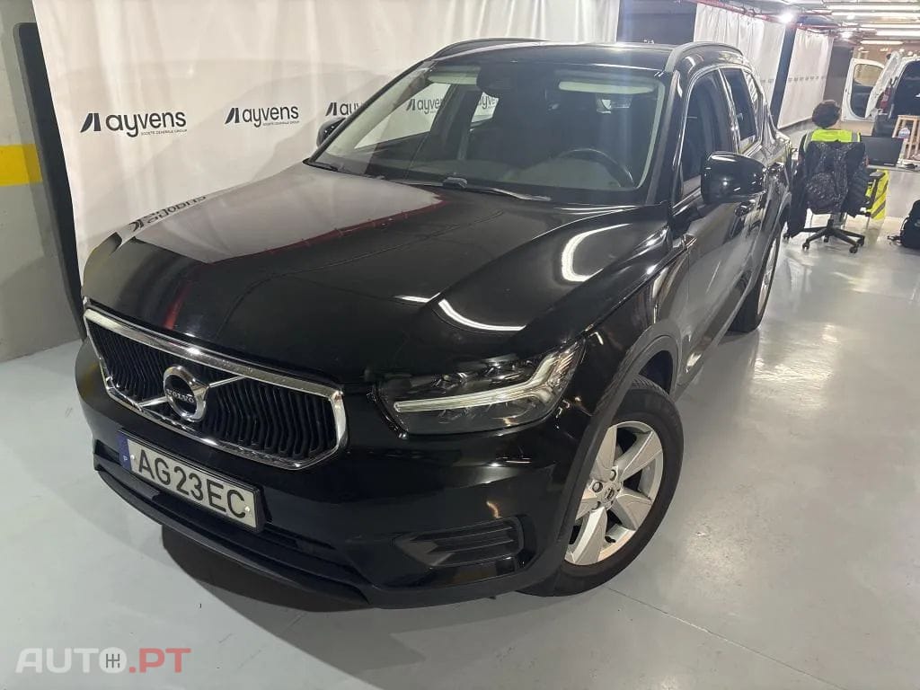 Volvo XC40 1.5 T2 Momentum Core