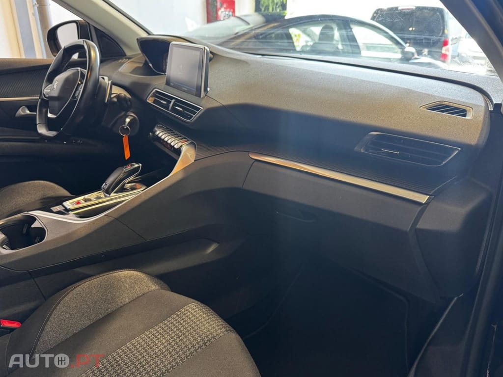 Peugeot 3008 PureTech 130 Stop & Start GPF EAT8 Active Pack