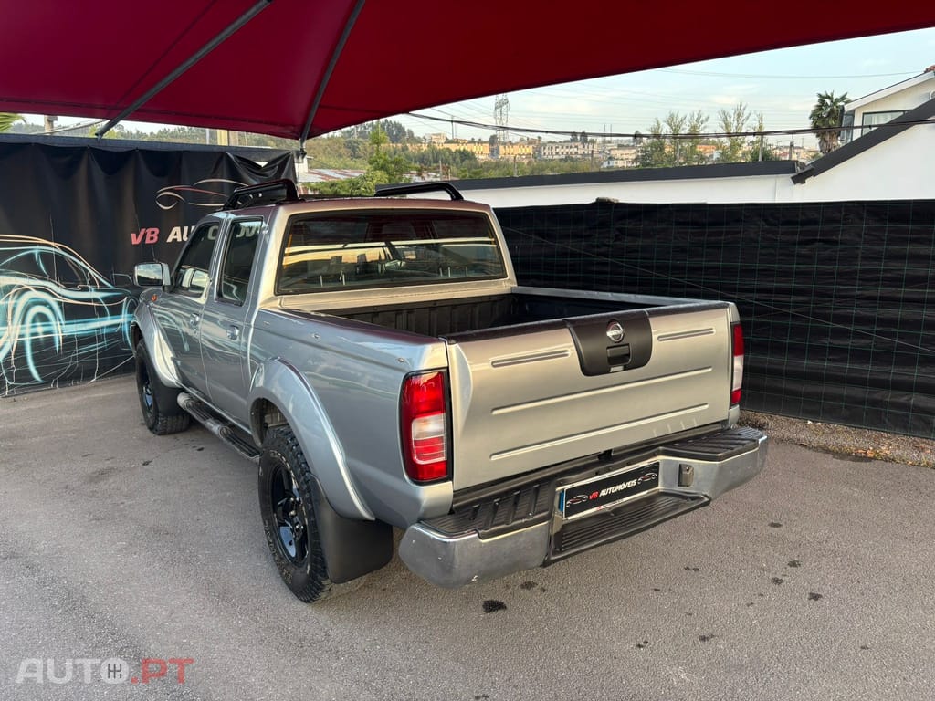 Nissan Pick Up 2.5 TD CD Look Navara