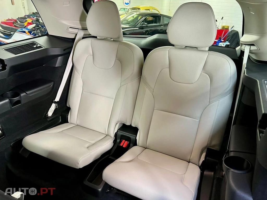 Volvo XC90 T8 455 PHEV AWD Core Auto