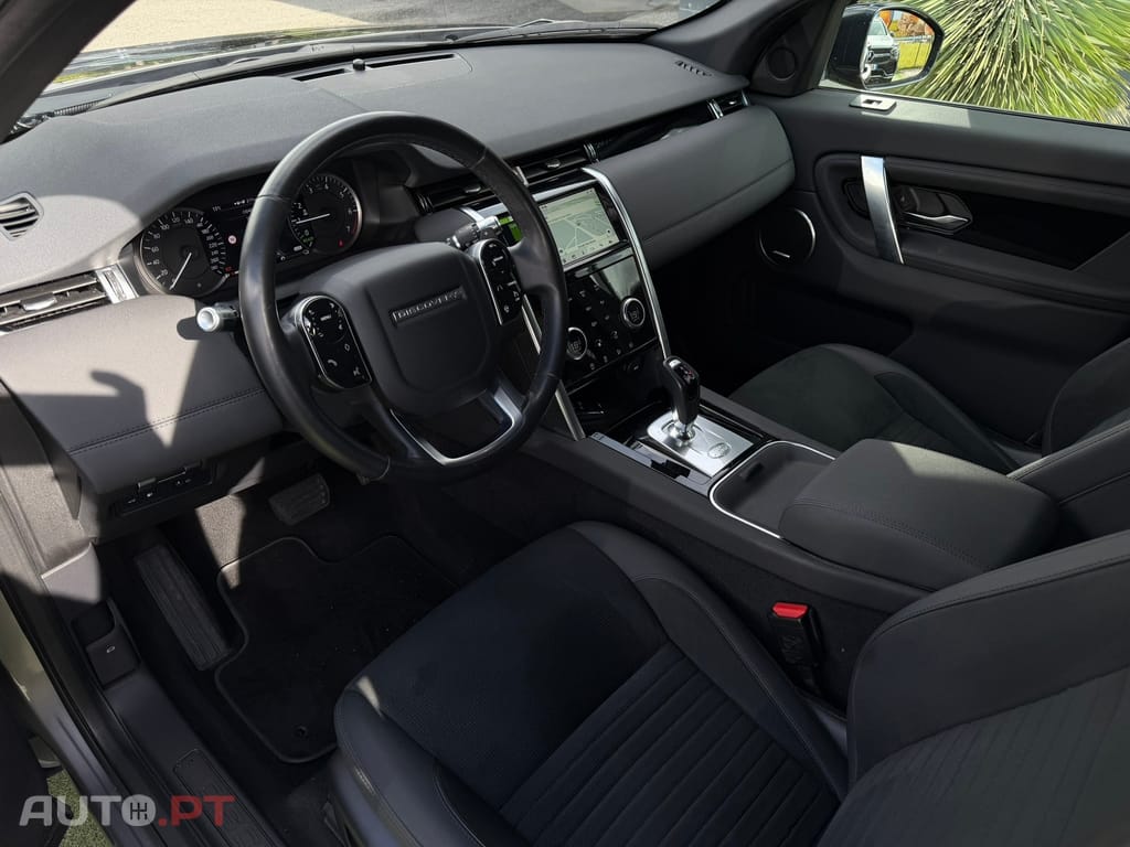 Land Rover Discovery Sport P300e Dynamic SE