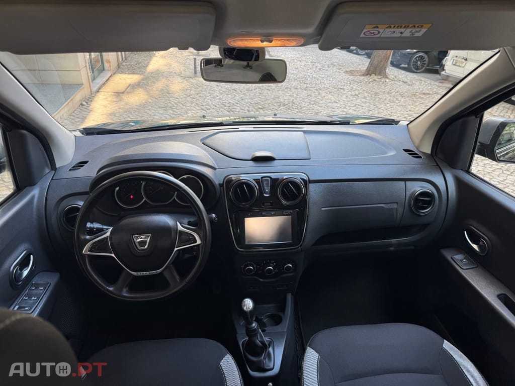 Dacia Lodgy 1.5 Blue dCi Stepway 7L