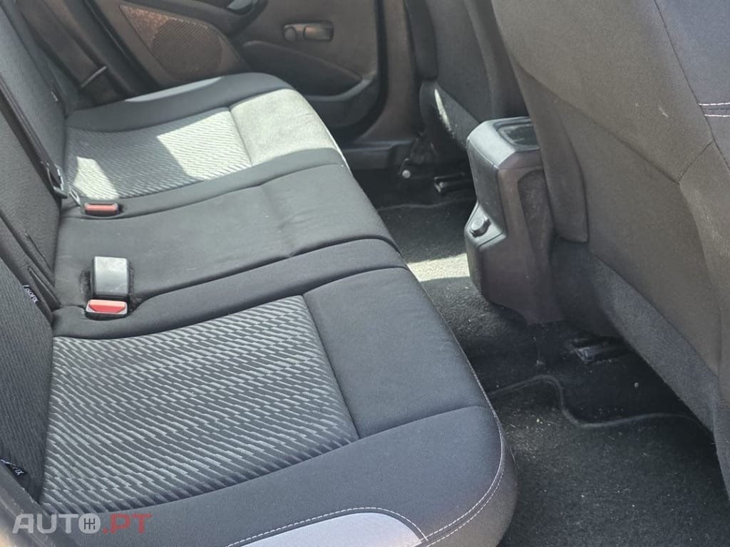 Peugeot 2008 1.6 BlueHDi Active