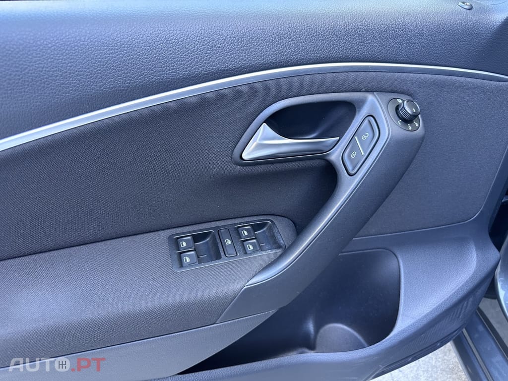 Volkswagen Polo 1.2 TSi Confortline Nav