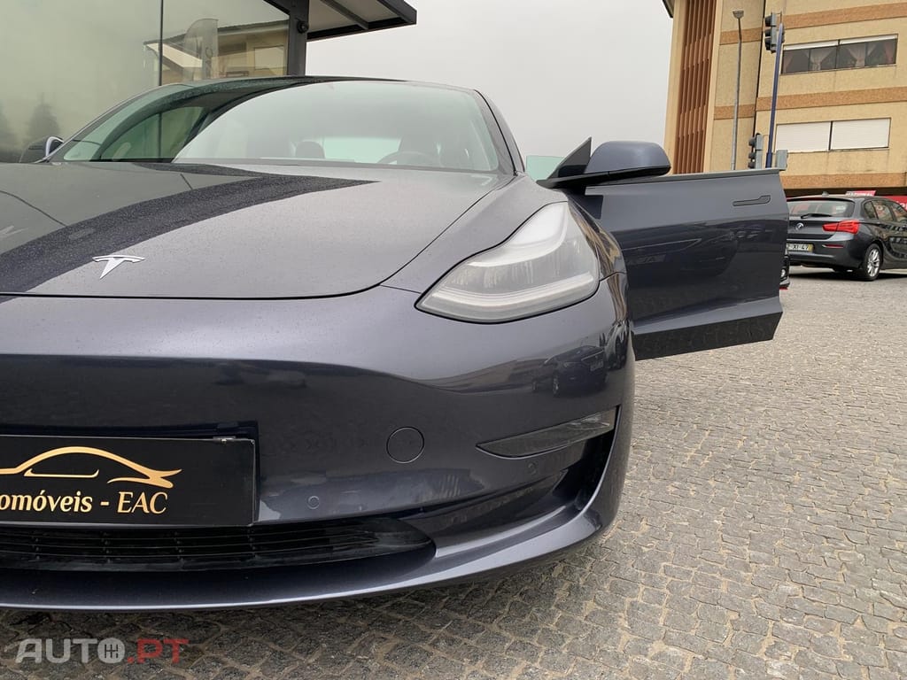 Tesla Model 3 Long-Range Dual Motor AWD