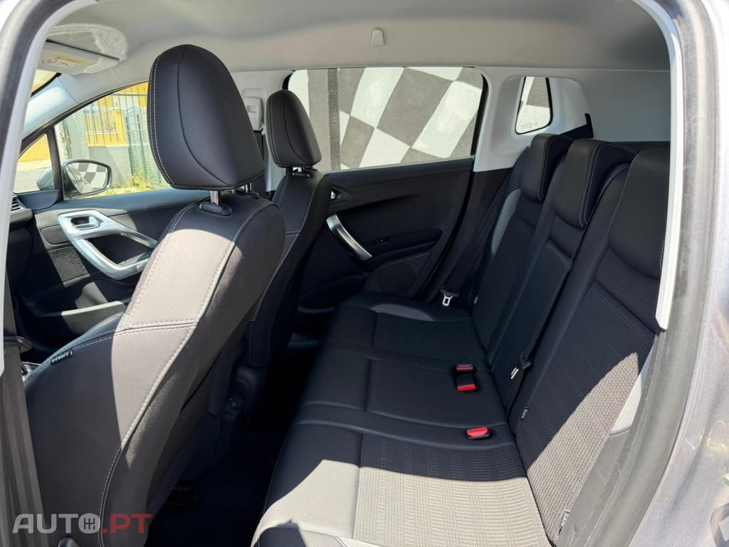 Peugeot 2008 1.2 PureTech Allure EAT6