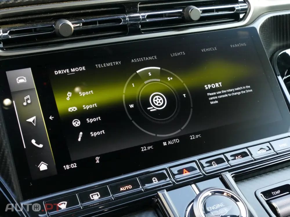 Aston Martin Vantage Coupé V8