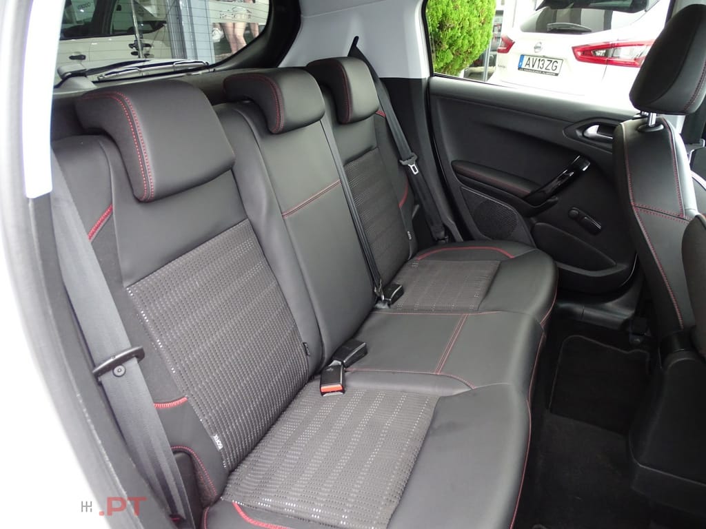 Peugeot 208 1.2 PureTech GT Line