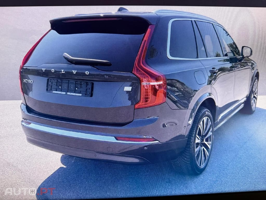 Volvo XC90 2.0 T8 PHEV Ultimate Dark AWD