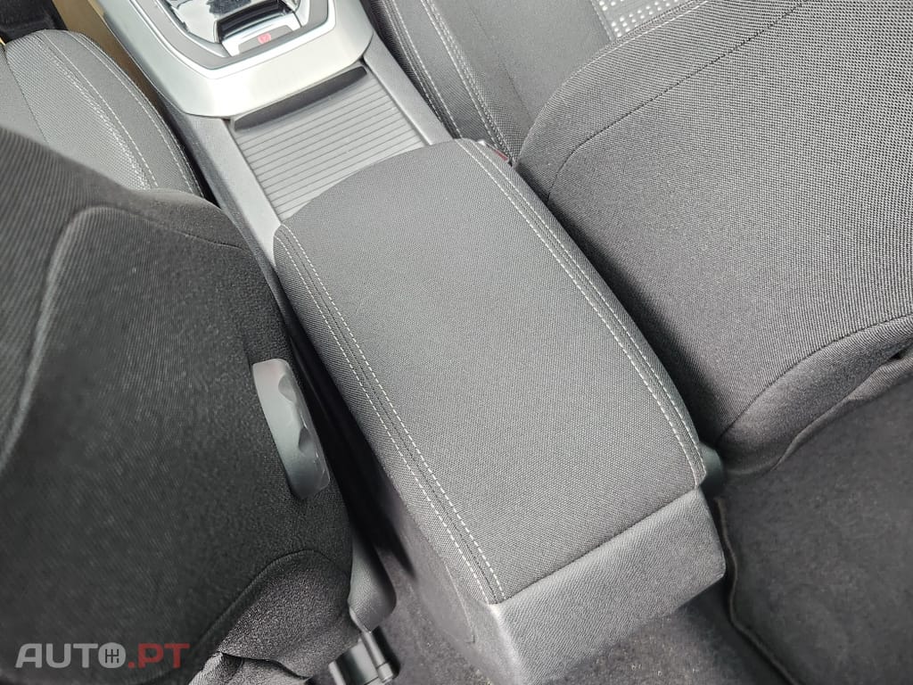 Peugeot 308 1.6 e-HDi Allure J17