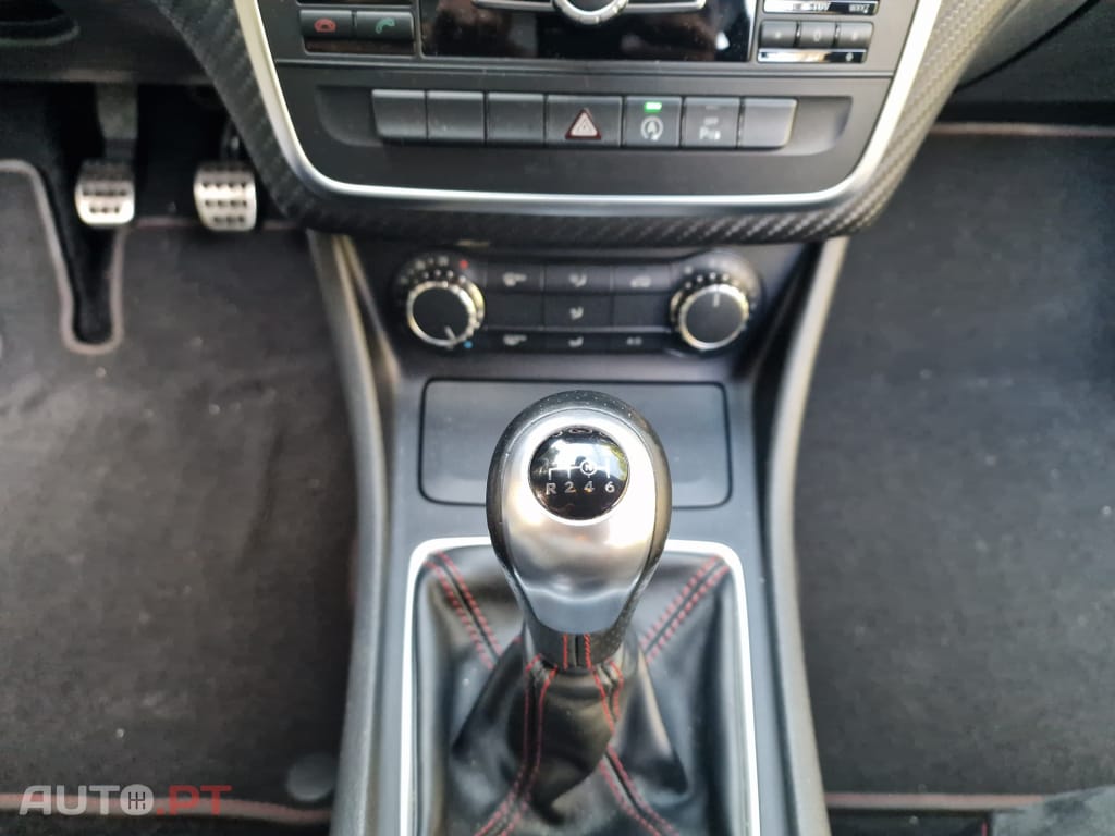 Mercedes-Benz A 180 d AMG Line