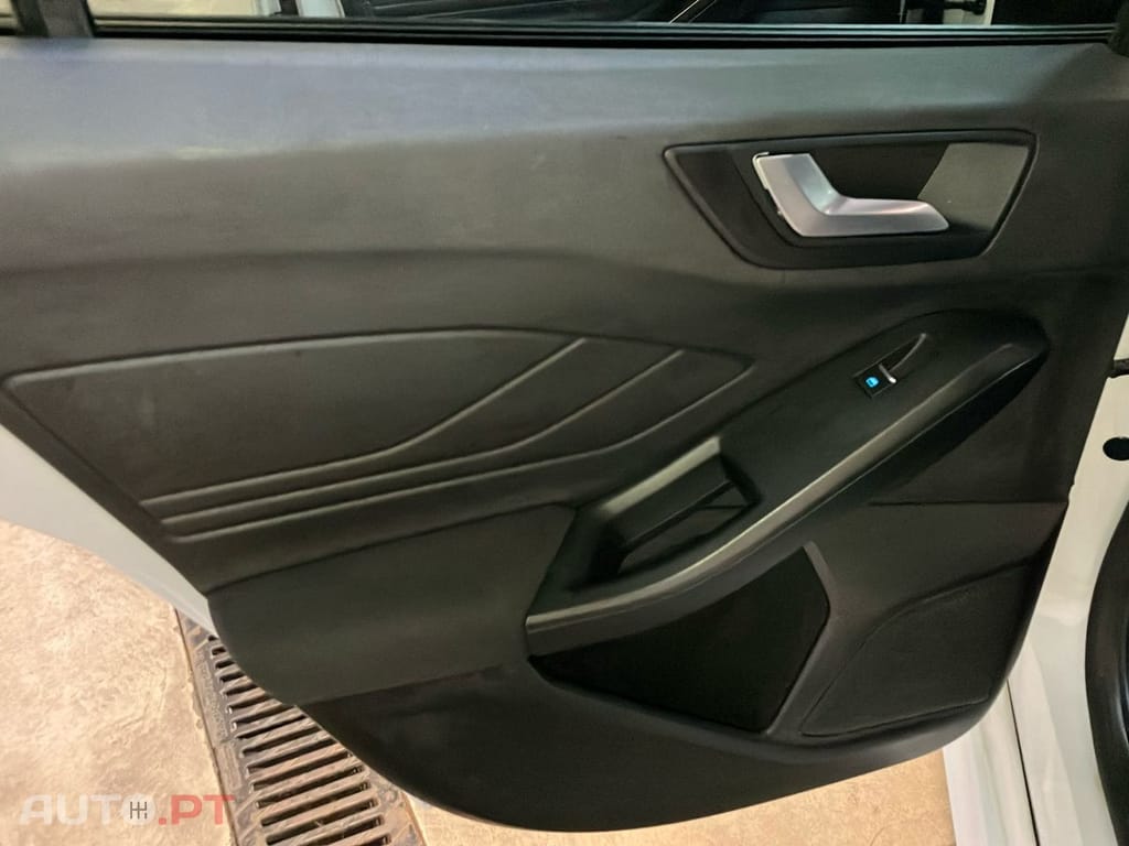 Ford Focus 1.0 EcoBoost MHEV ST-Line