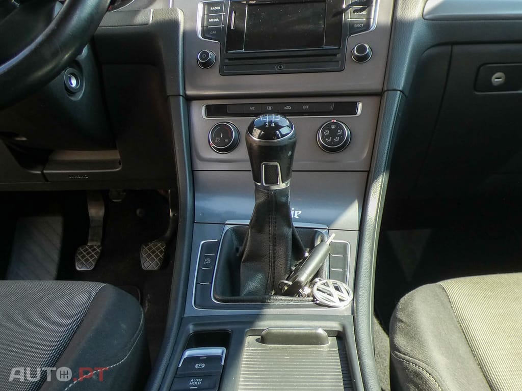 Volkswagen Golf 1.6 TDi BlueMotion Confortline