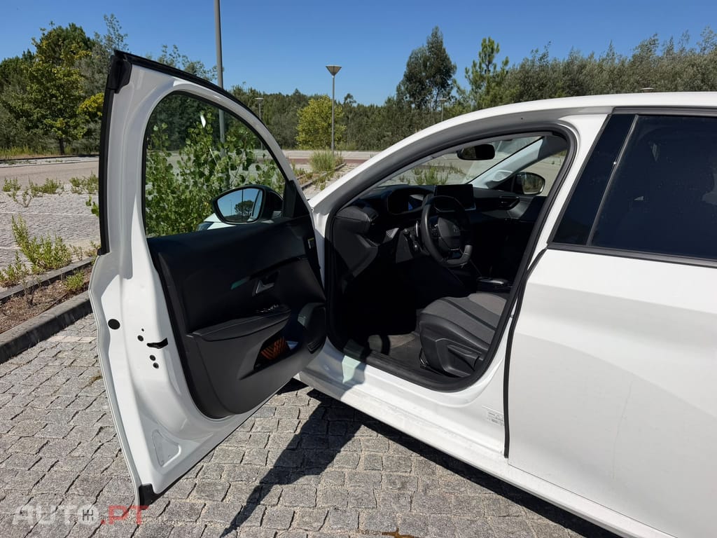 Peugeot 208 Allure Pack