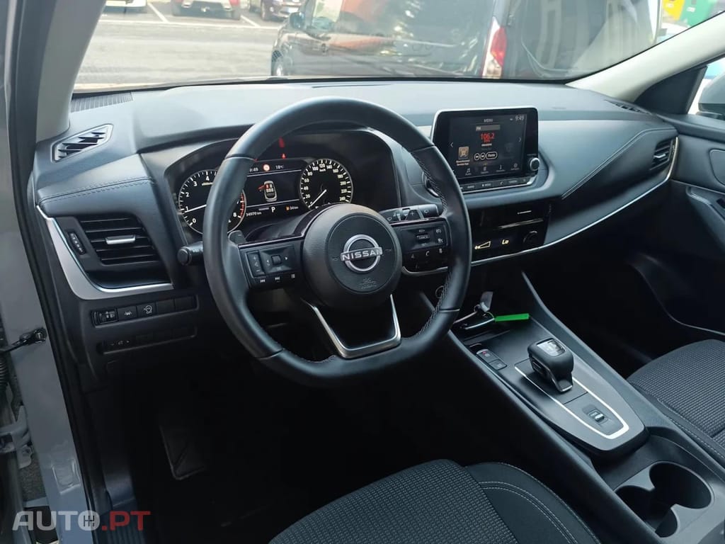 Nissan Qashqai 1.3 DIG-T N-Connecta LED Xtronic