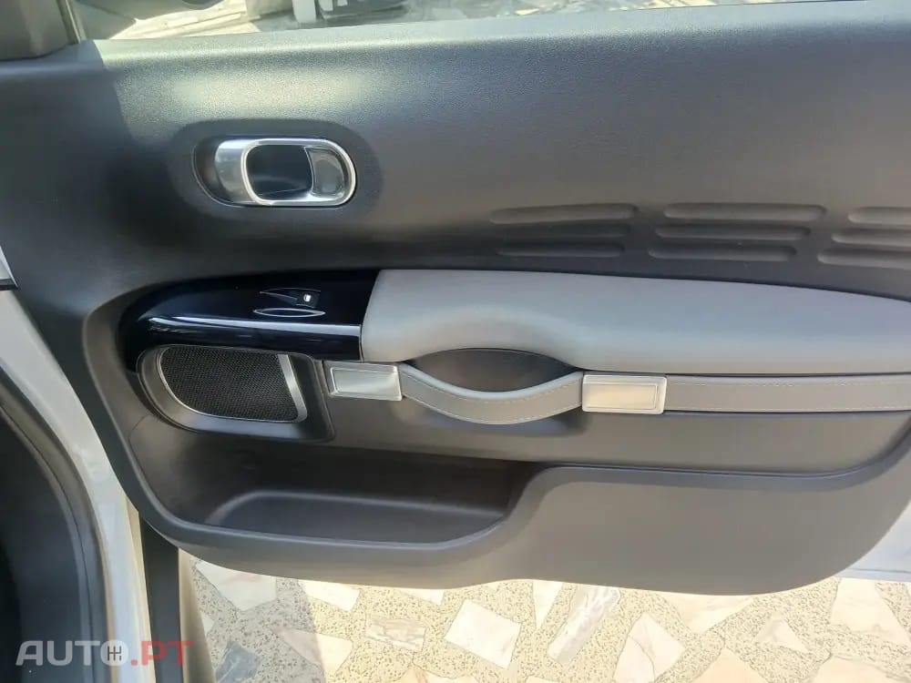 Citroen C4 Cactus Pure Tech e-THP 110 Stop&Start Shine