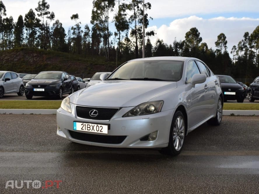 Lexus IS 220