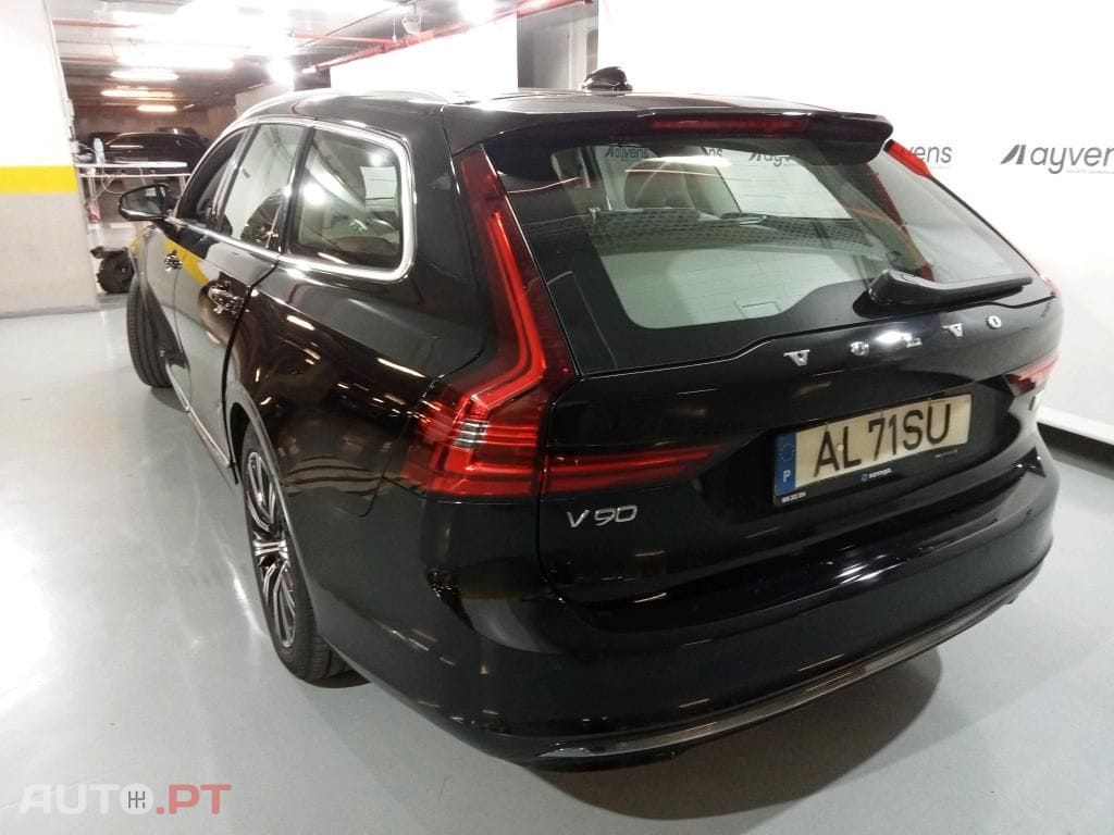 Volvo V90 2.0 T8 PHEV Inscription Expression AWD