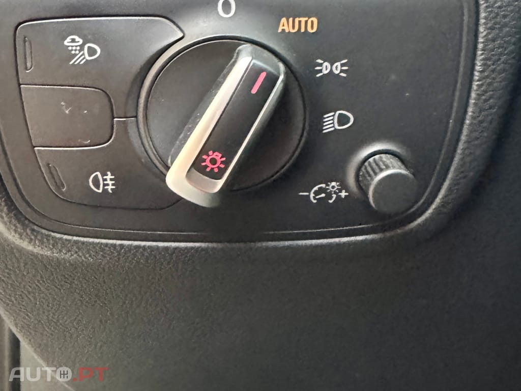 Audi A6 Avant 2.0 TDi Business Line Sport