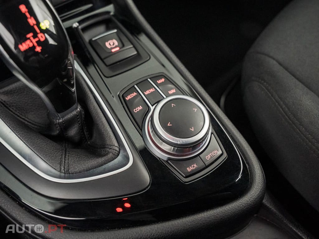 BMW 216 d Auto