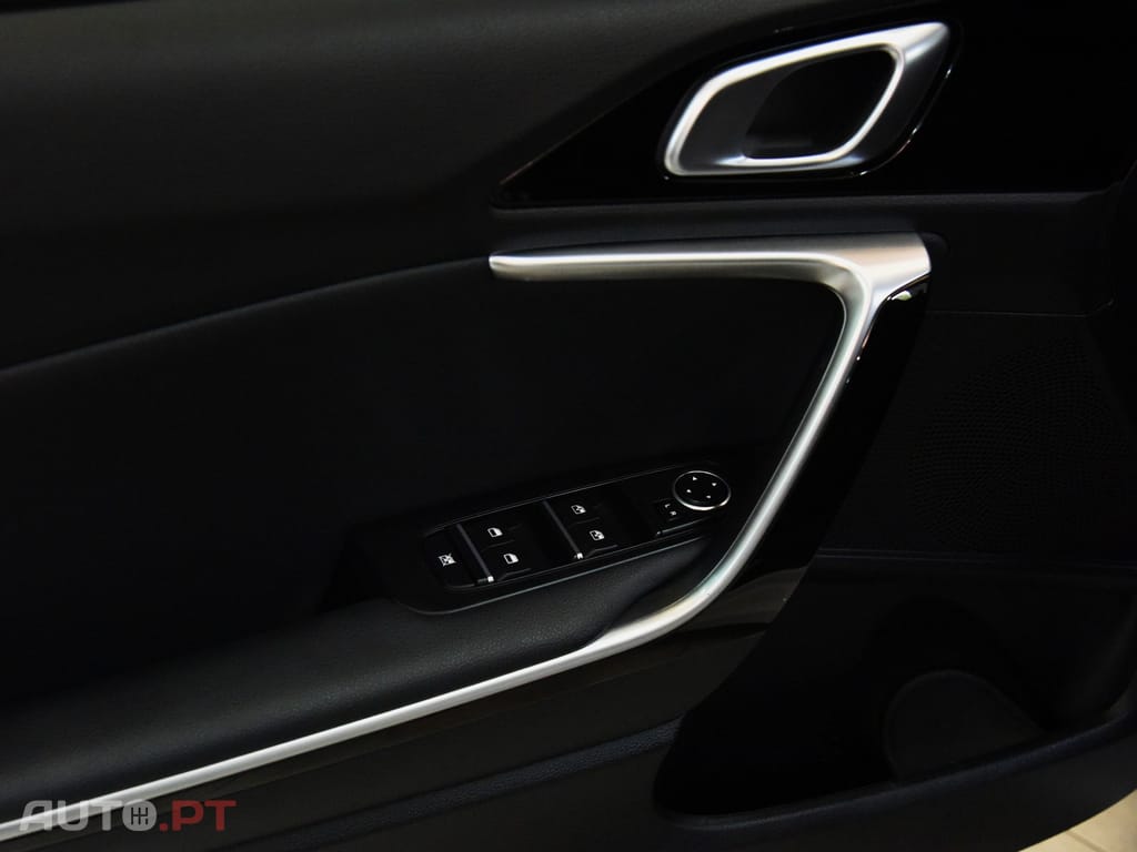 Kia Ceed SW 1.6 CRDi DCT7 (48V Mild-Hybrid)