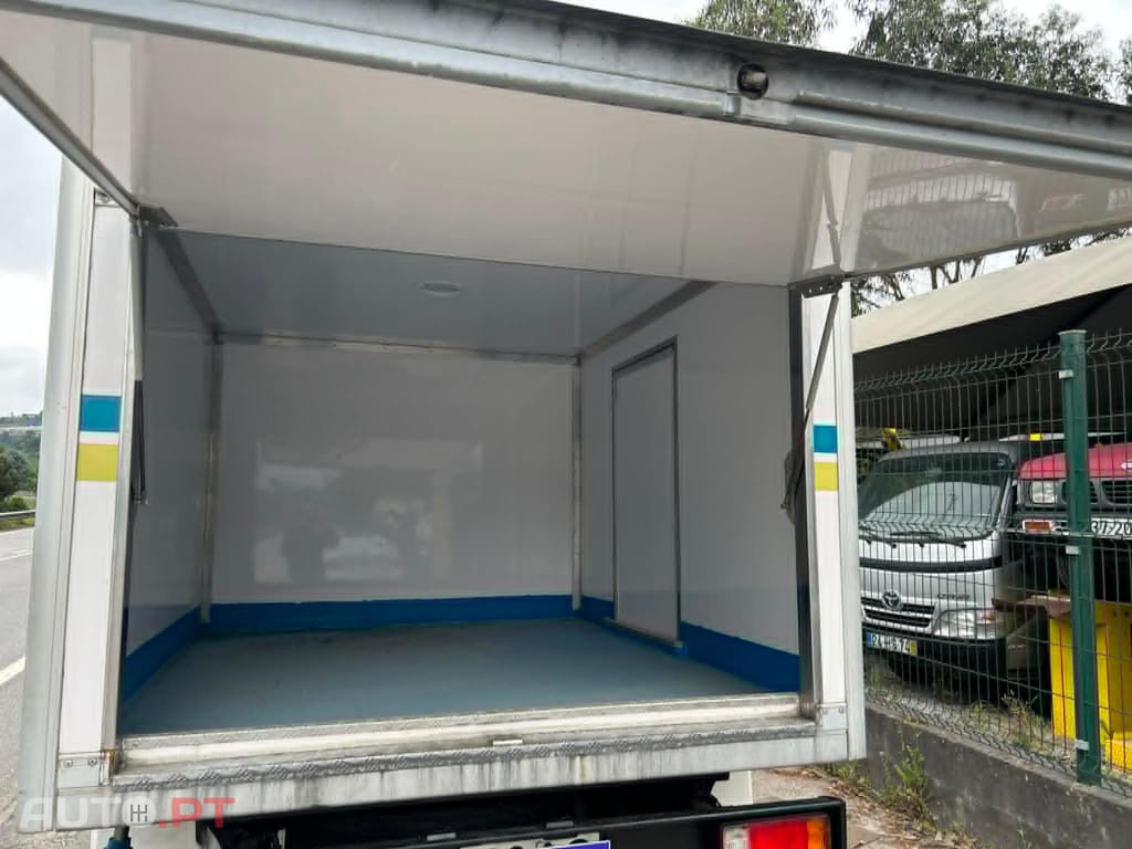 Toyota Hilux 2.4D-4D 150cv 4x2