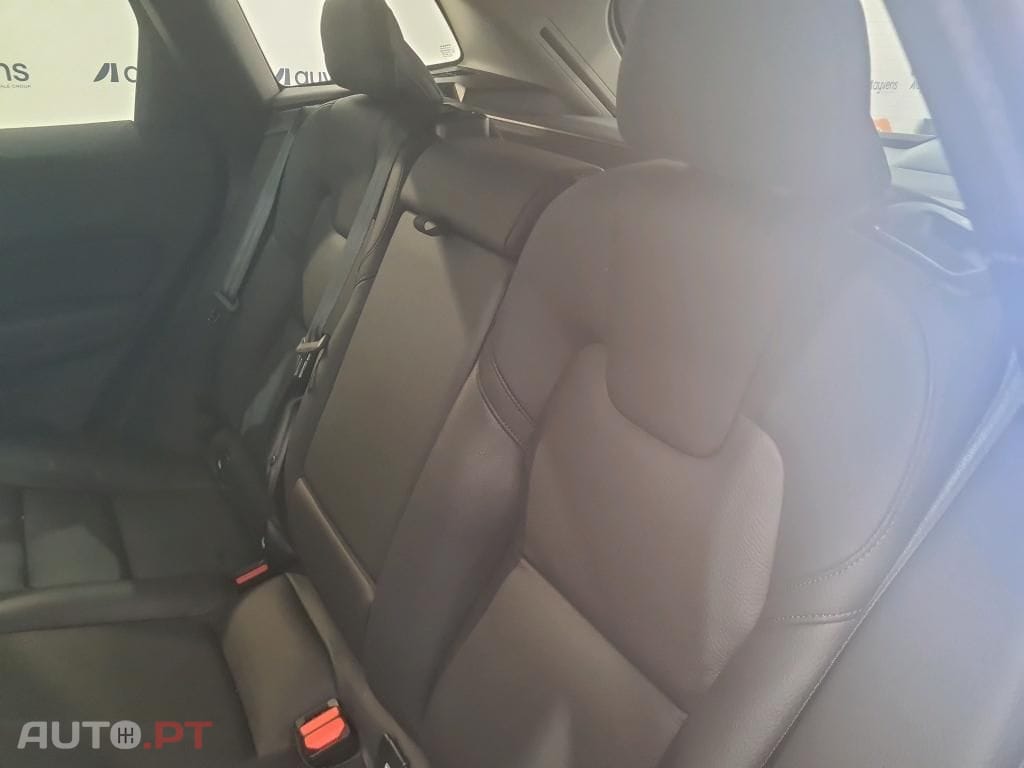 Volvo XC60 2.0 B4 Plus Bright