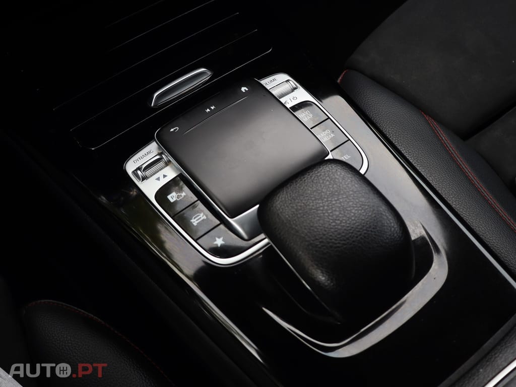 Mercedes-Benz CLA 180 d shooting brake AMG-Line Auto.