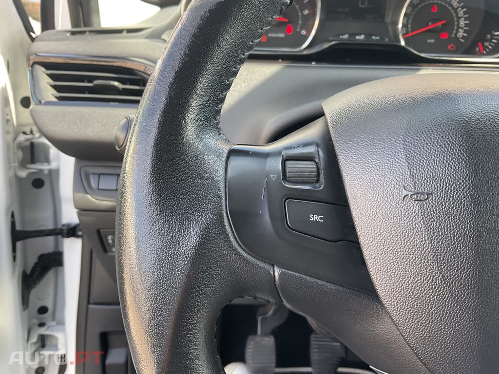 Peugeot 208 1.4 HDi Access