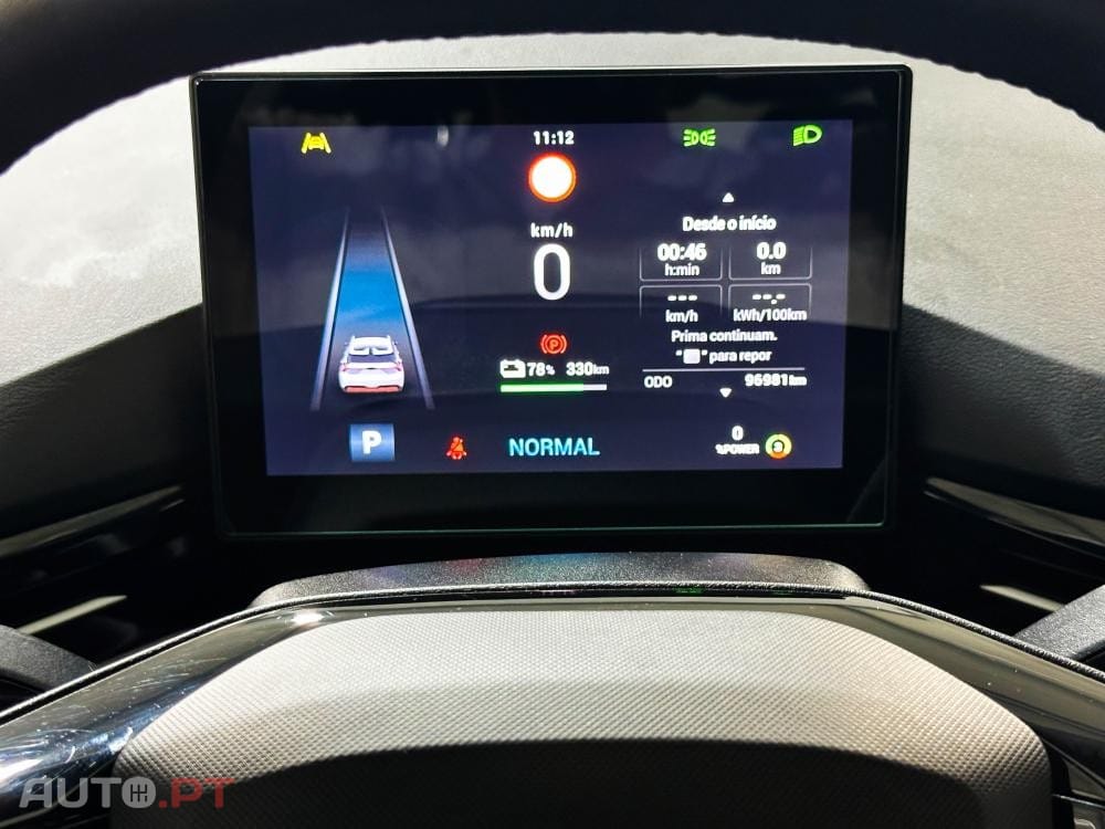 MG MG4 77 kWh Extended Range Luxury