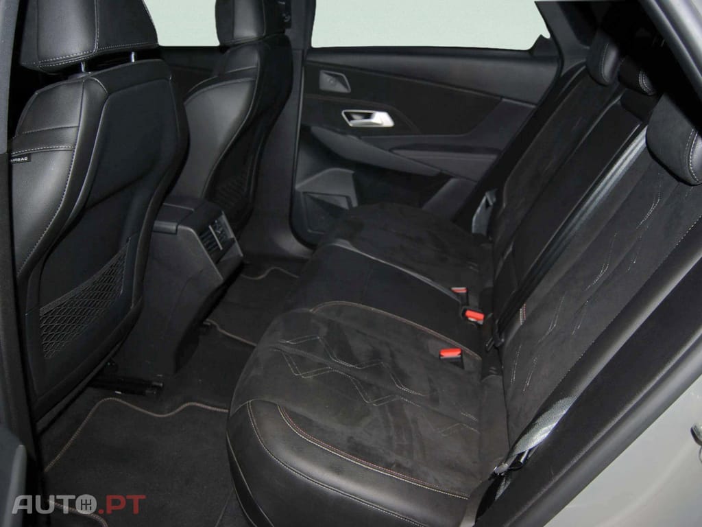 DS DS7 E-Tense Performance Line